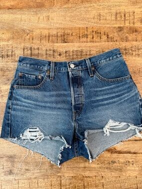 Levi’s 501 Original Fit High-Rise Women’s Jean Shorts - Dark Denim Fly Button